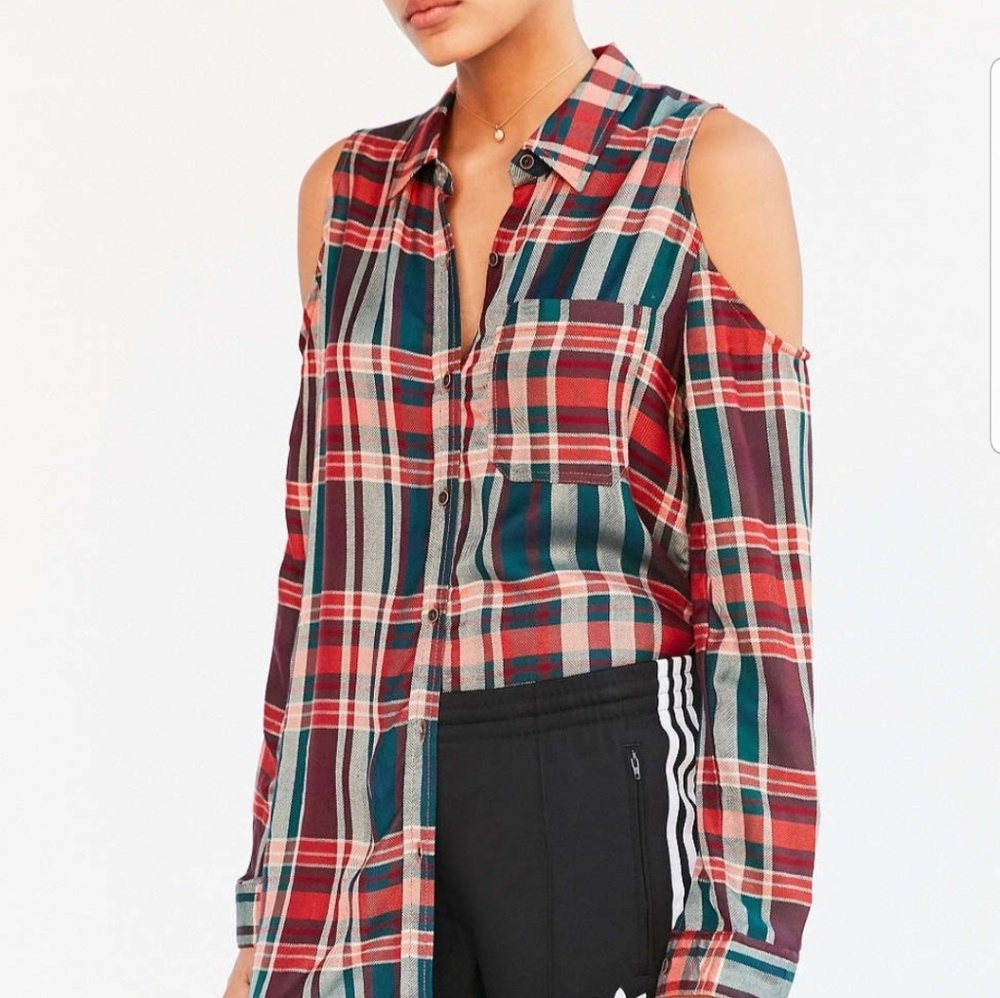 Silence + noise cold shoulder button down shirt